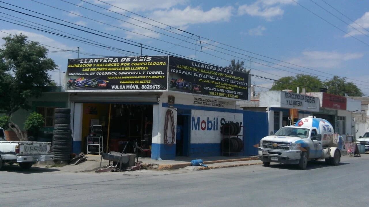 Fachada de Llantera De Asis